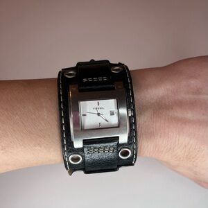 Vintage Y2K Women’s Fossil Black Genuine Leather Wide Band Analog Wristwatch